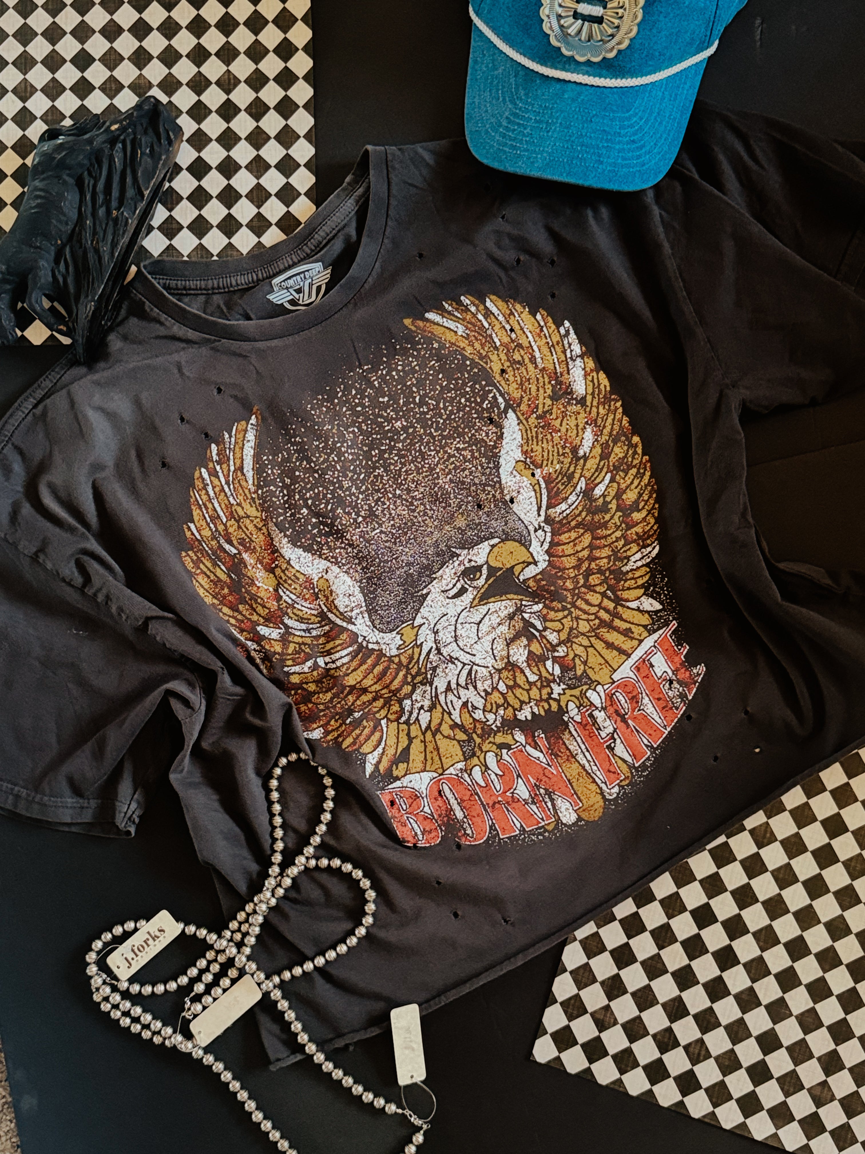 THE BORN FREE OVERSIZED TEE