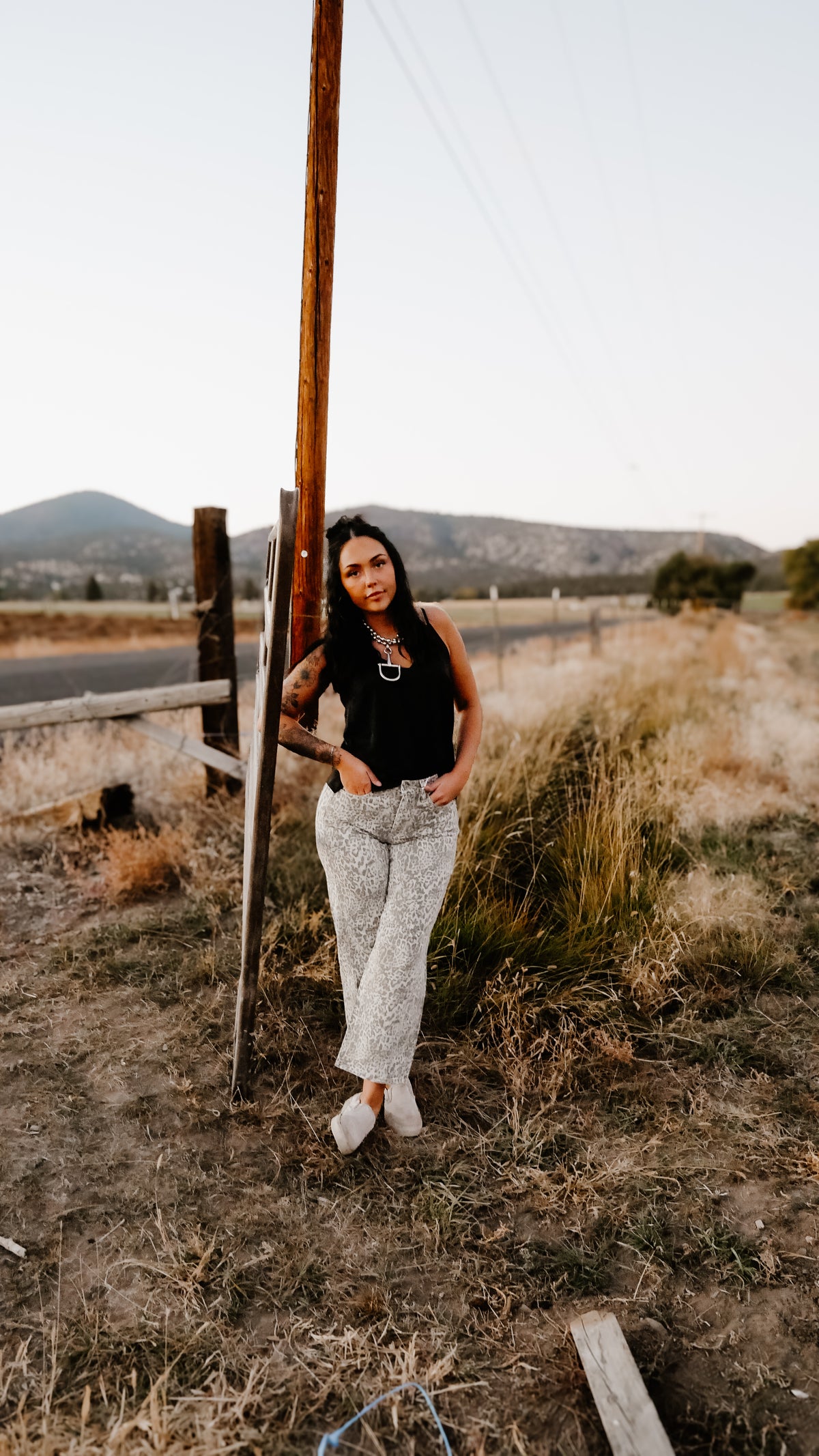 THE KATE LEOPARD LIGHT BARREL JEANS