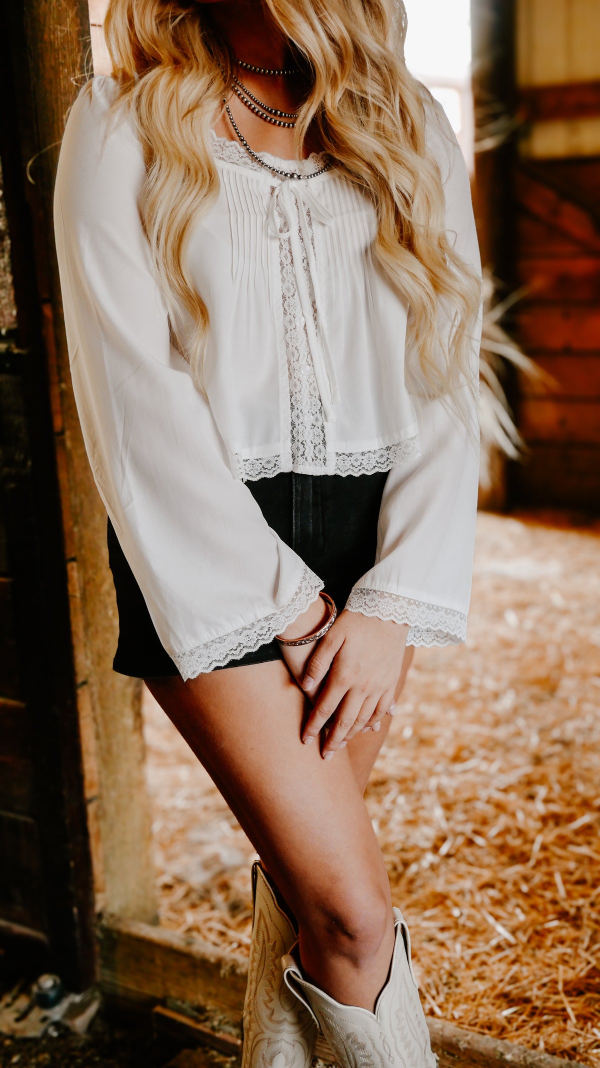 THE BOW LACE LONG SLEEVE BLOUSE
