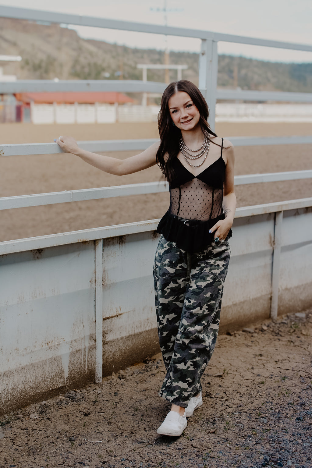 THE CINCH CAMO BARREL JEANS￼