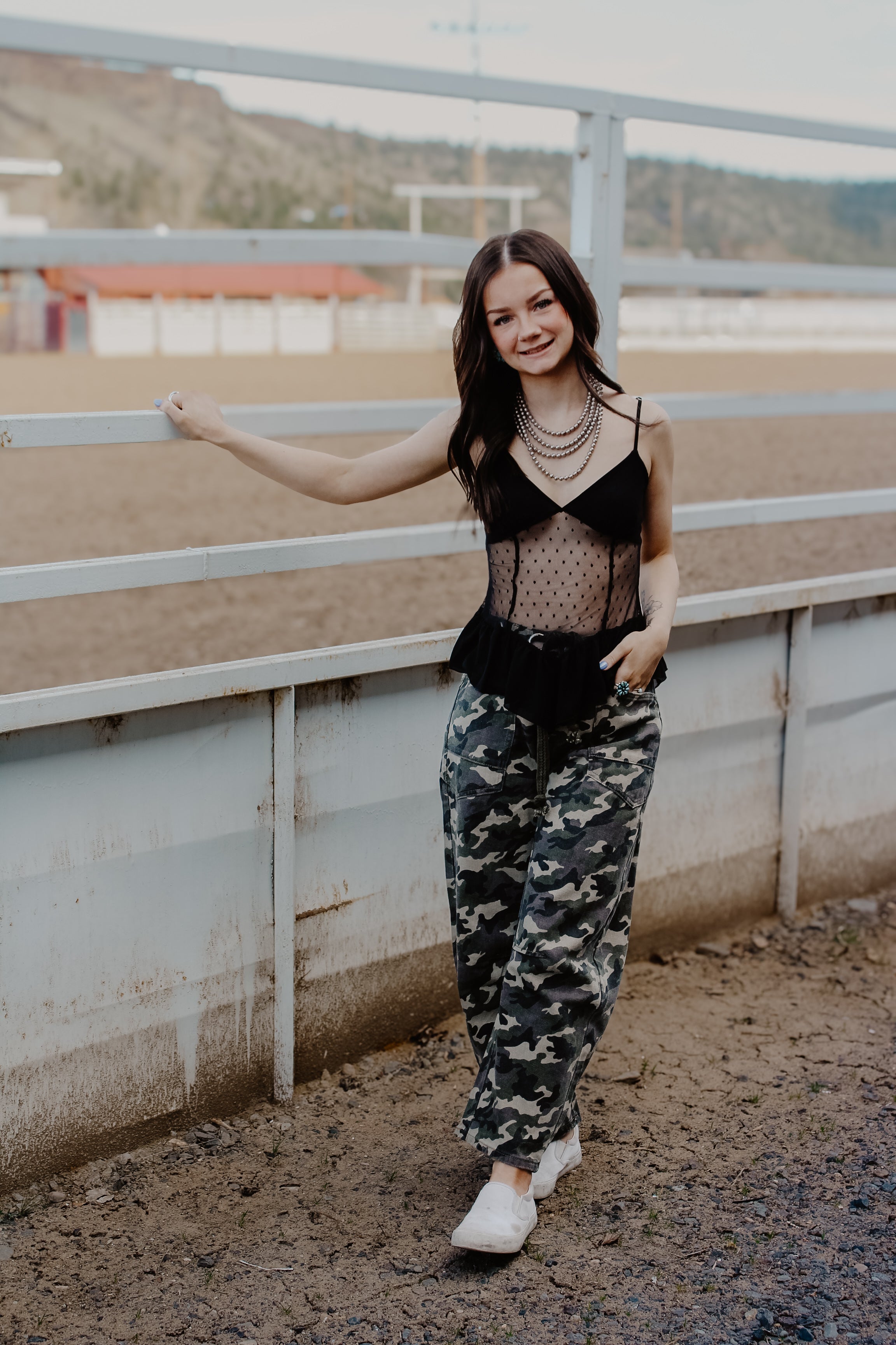THE CINCH CAMO BARREL JEANS￼