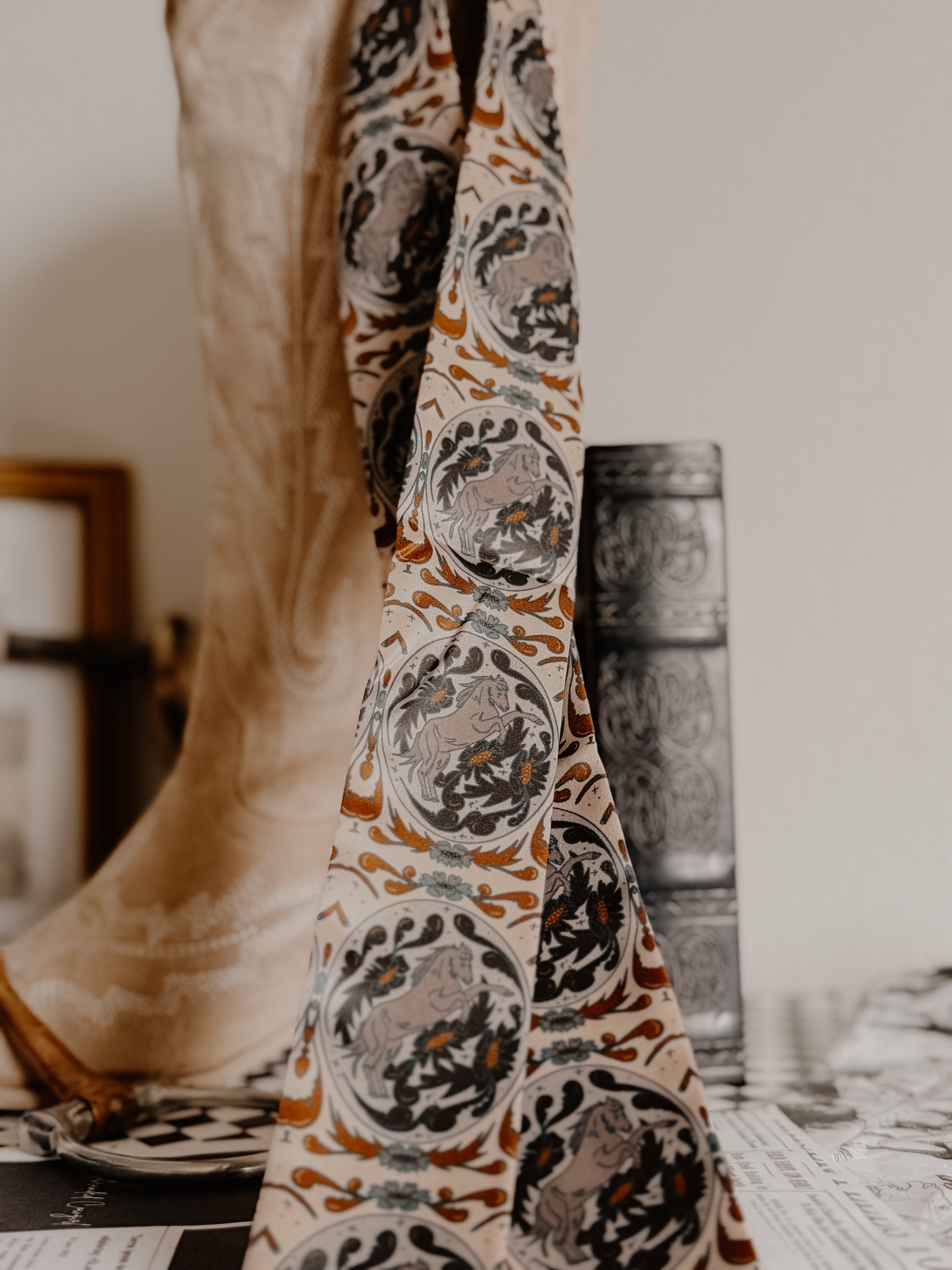 THE BLOOMIN' BRONC SILK TWILLY SCARF