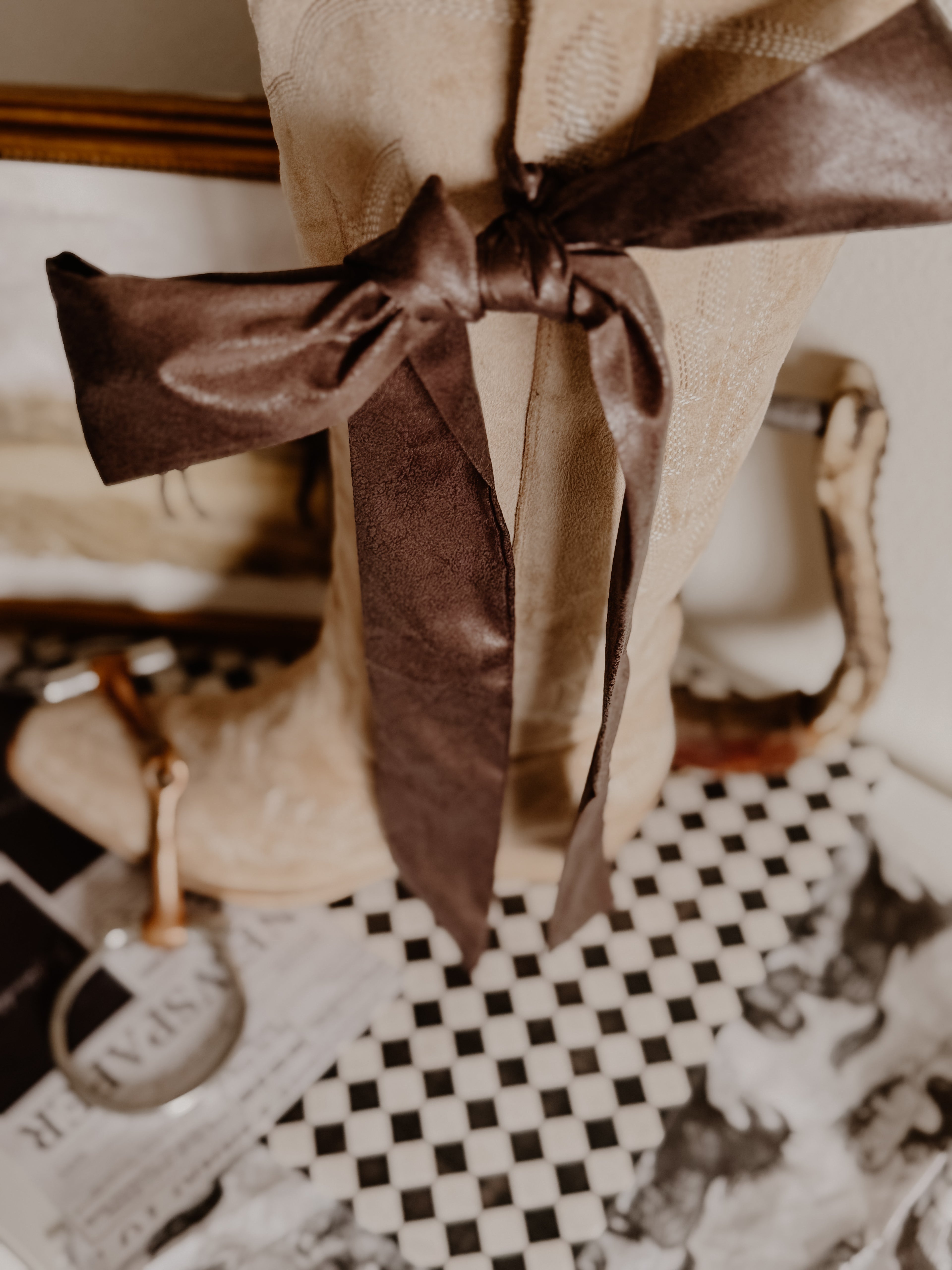 THE LACE LEATHER TWILLY