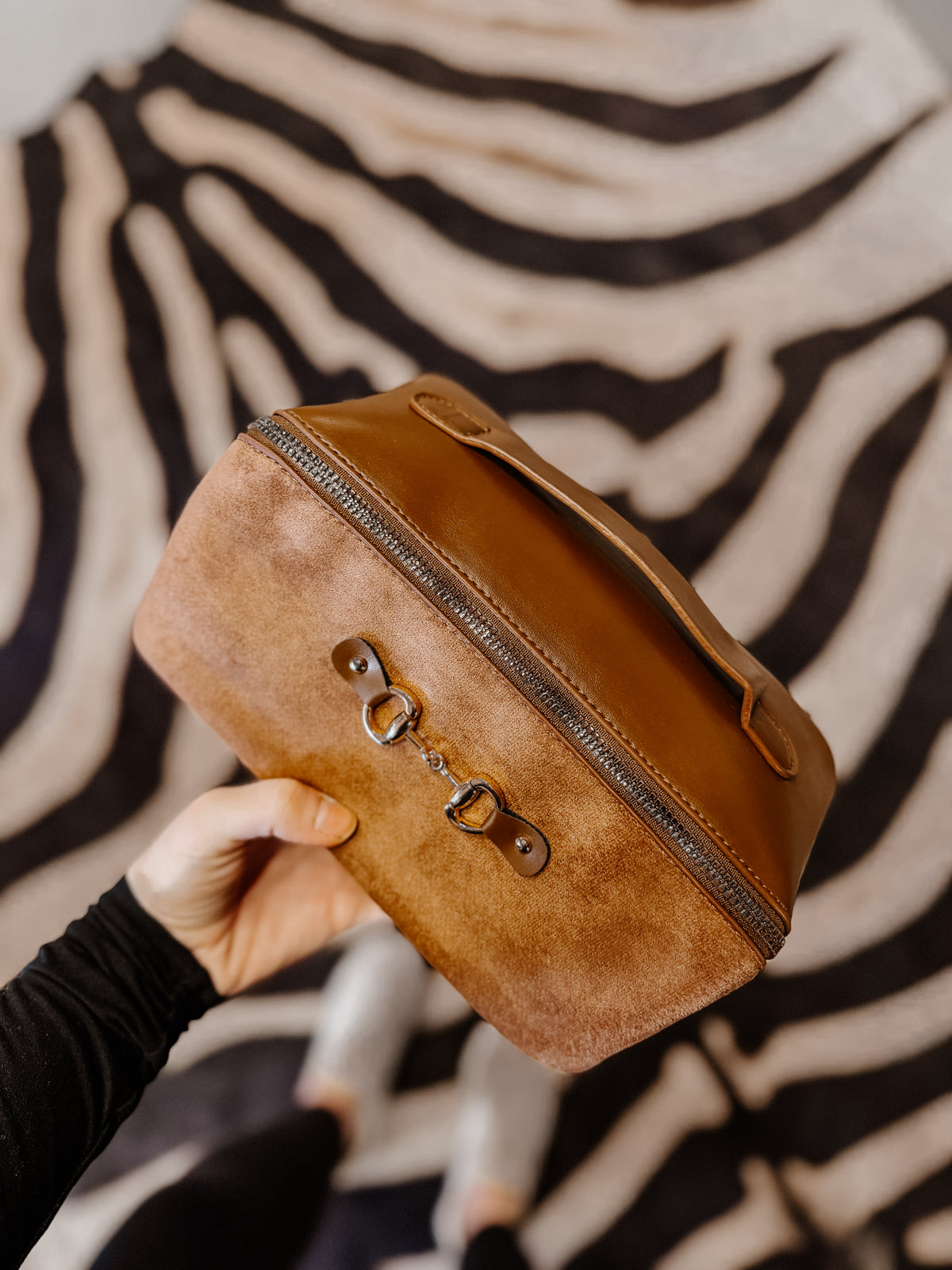 THE BIT GIRL MAKEUP BAG