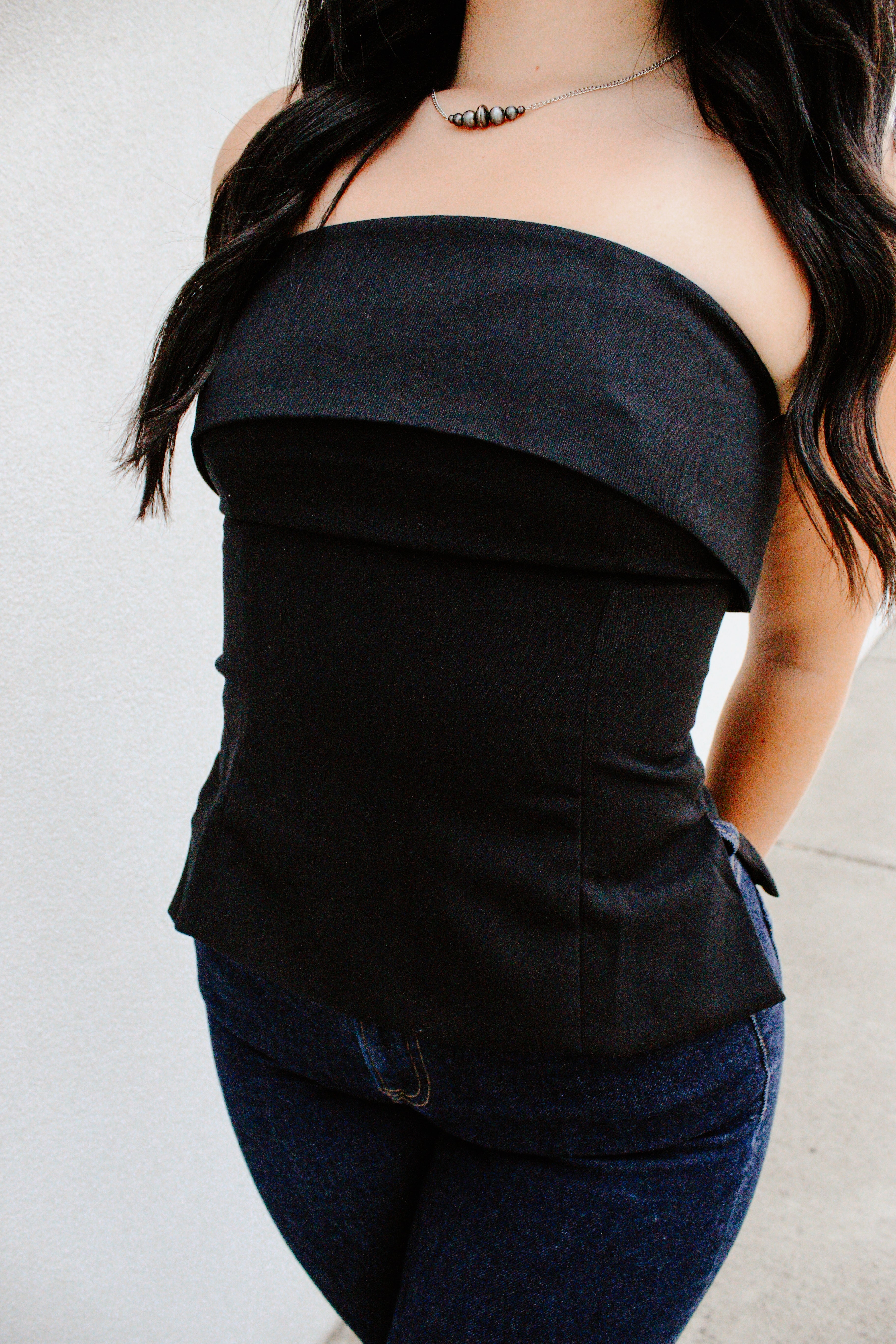 THE TESS SIDE SLIT TOP