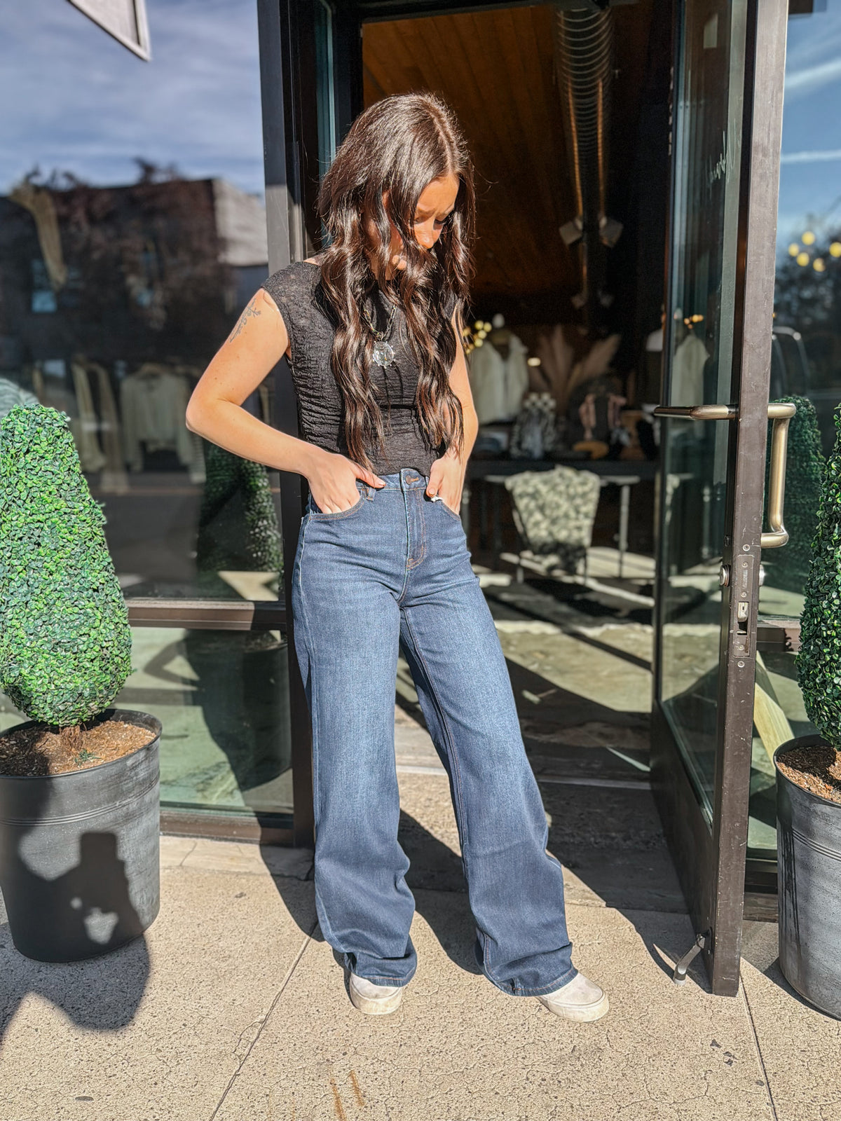 THE OLIVIA HIGH-RISE DARK WASH JEANS