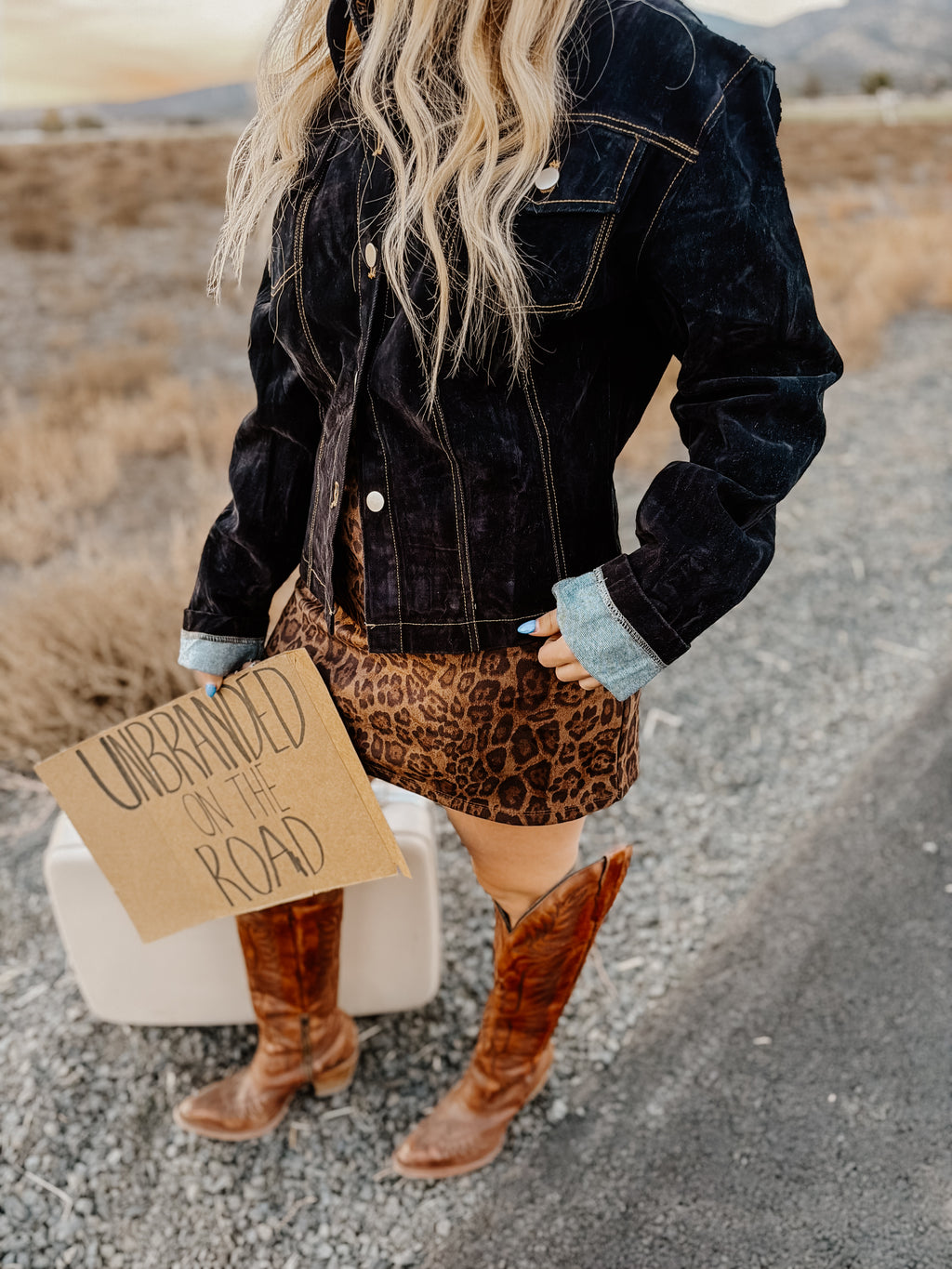 THE VEGAS AT MIDNIGHT SUEDE DENIM JACKET