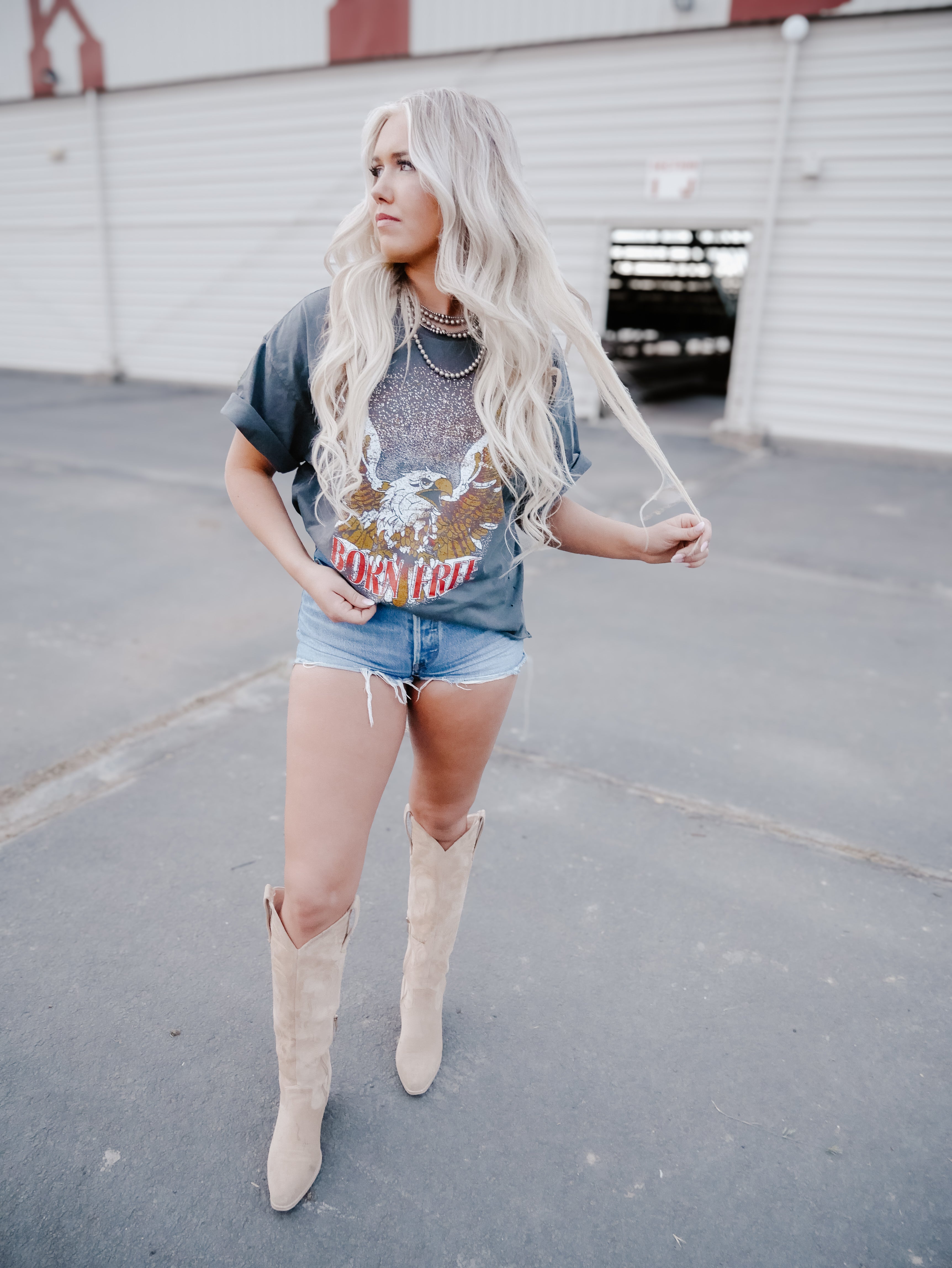 THE BORN FREE OVERSIZED TEE