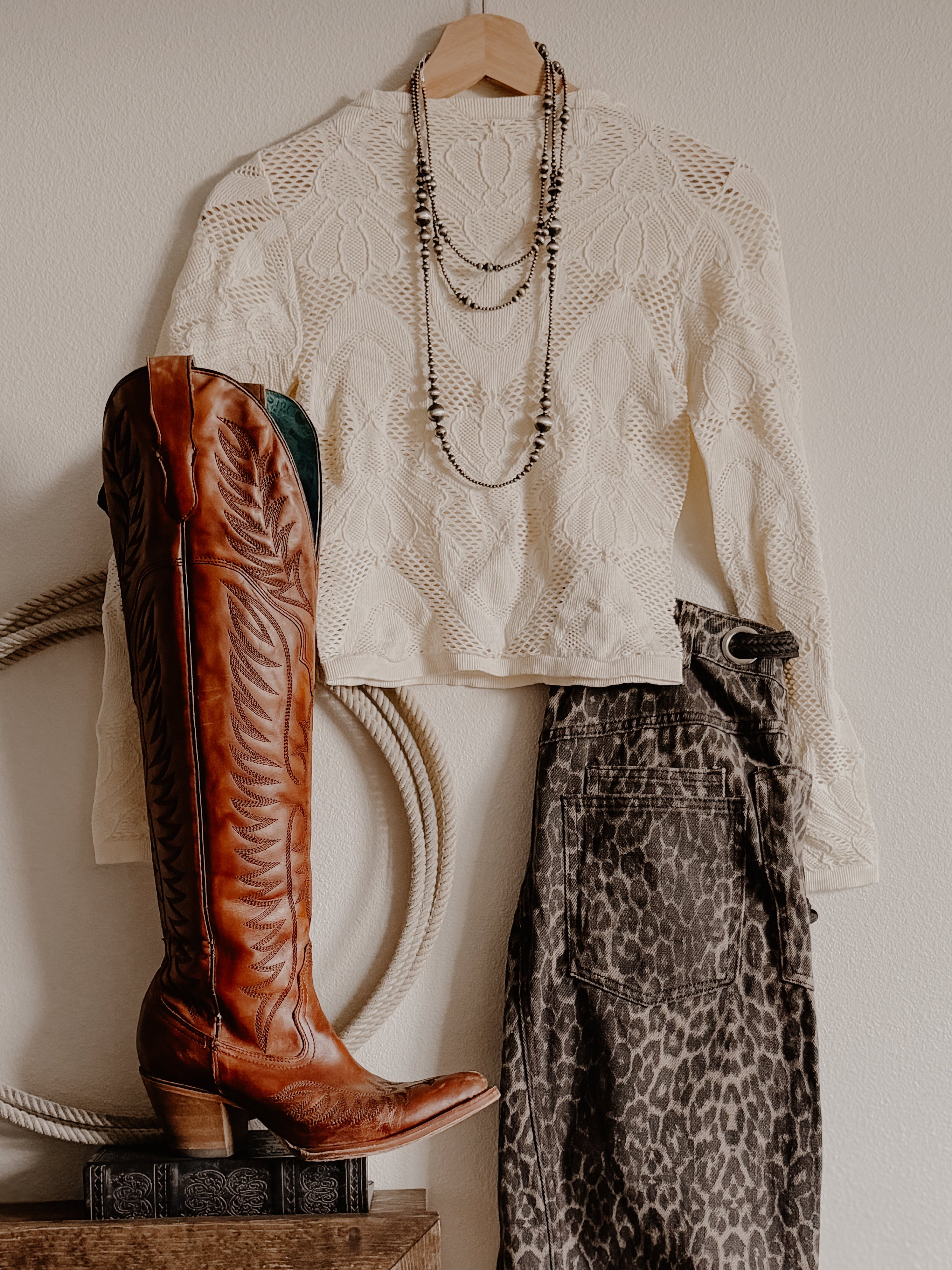 THE WILD & FREE FLORAL LACE TOP