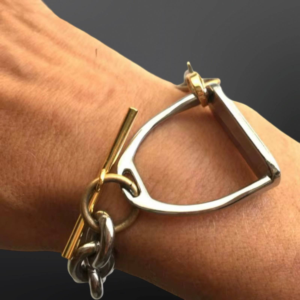 THE STAINLESS STEEL STIRRUP IRON BRACELET￼￼